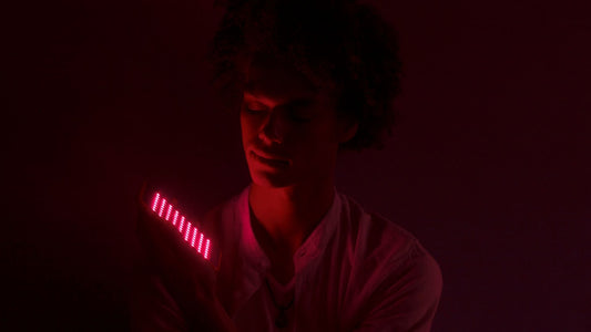 Red Light Therapy For Acne | How It Helps